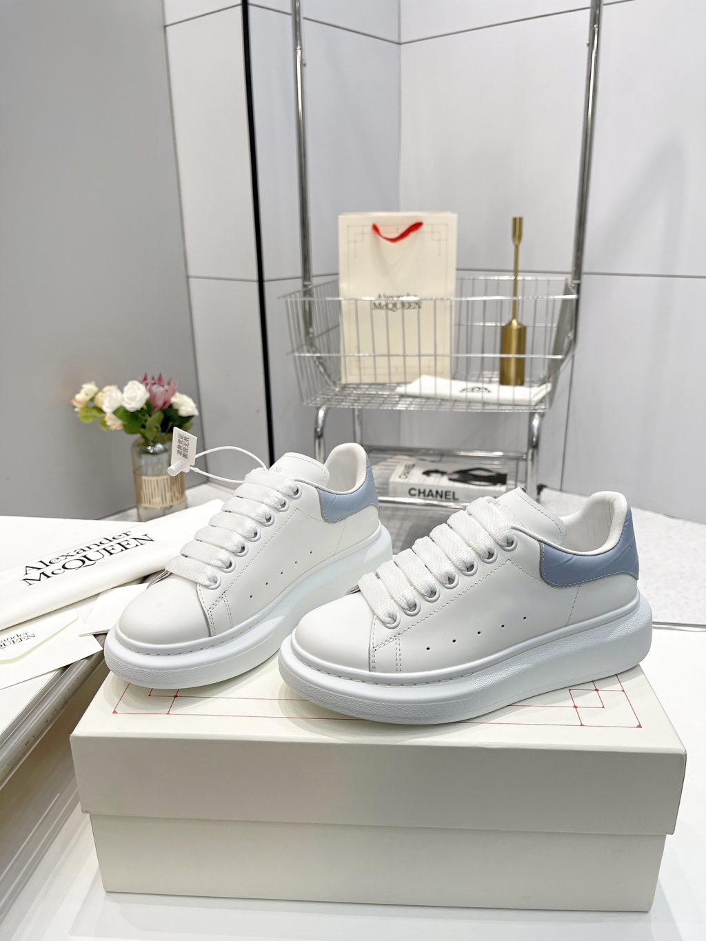 Alexander McQueen Sneaker - Image 2