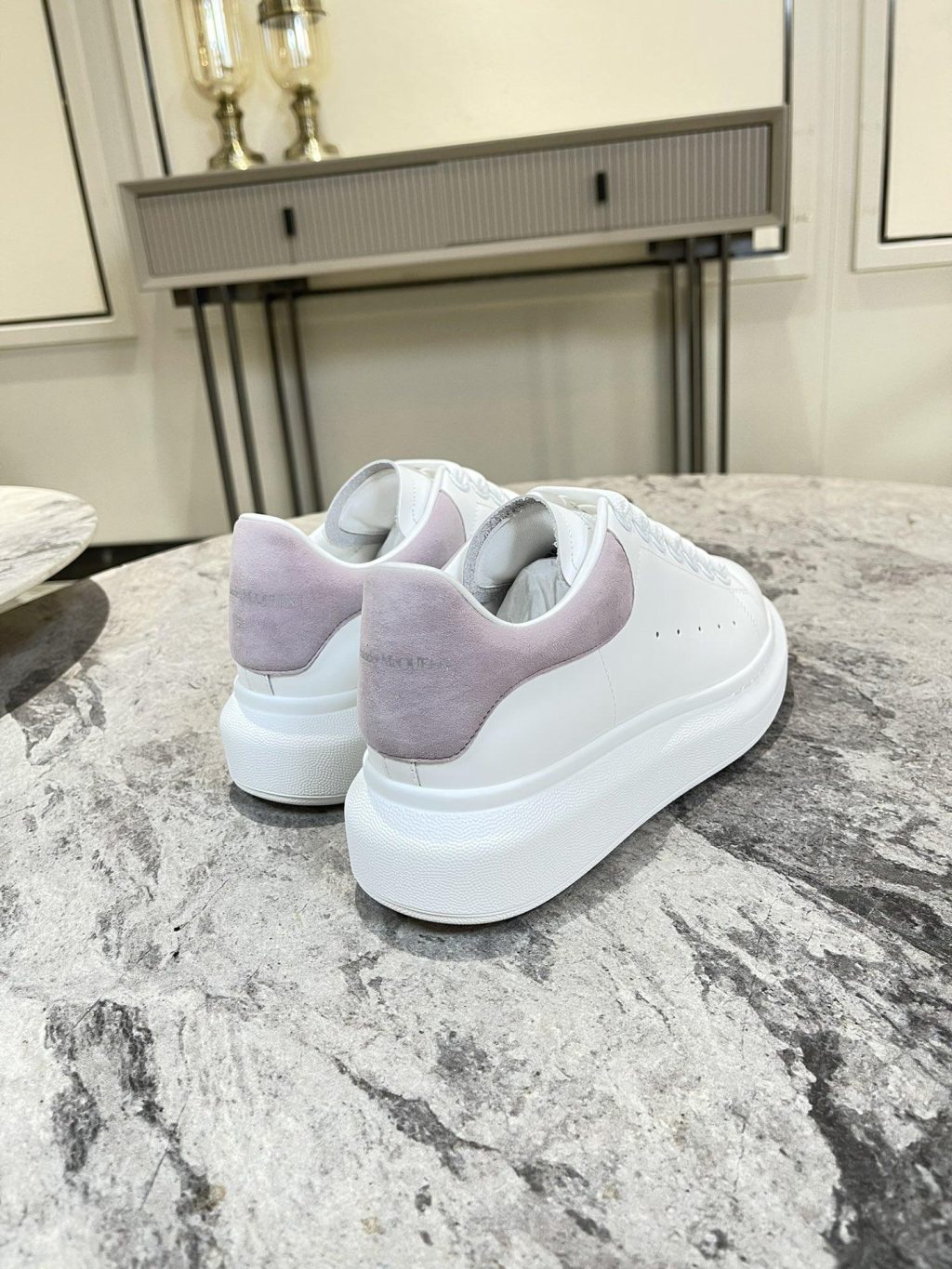 Alexander McQueen Sneaker - Image 4