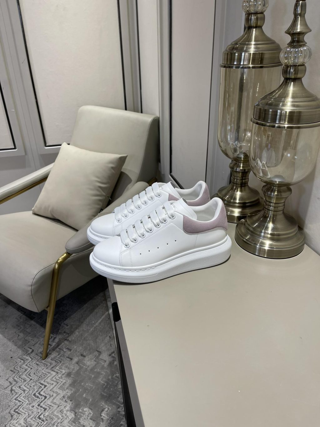 Alexander McQueen Sneaker - Image 3