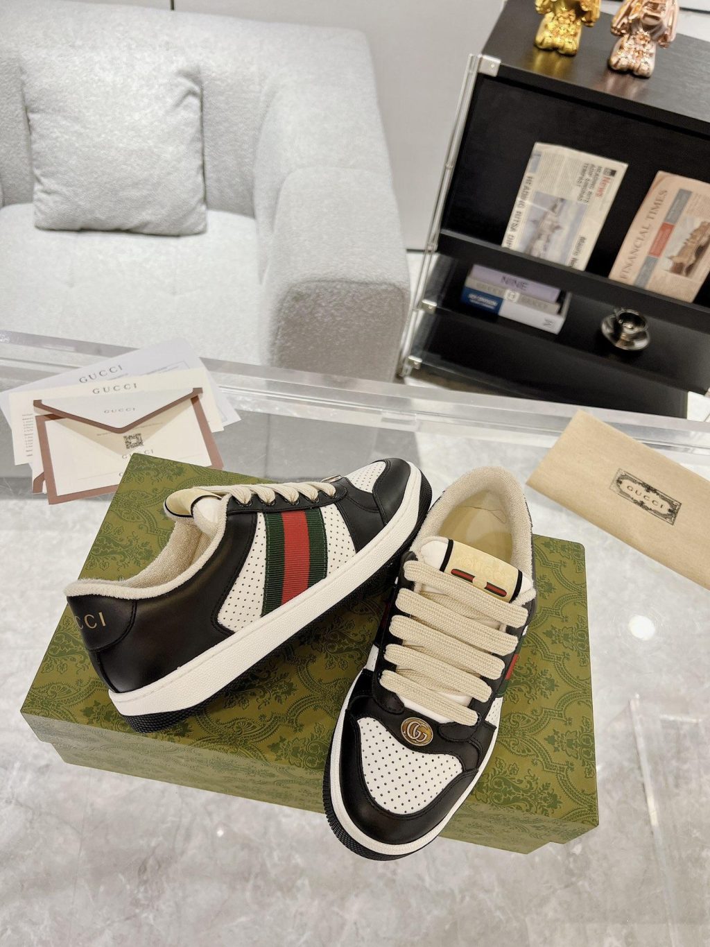 Gucci Screener Black White sneaker - Image 3