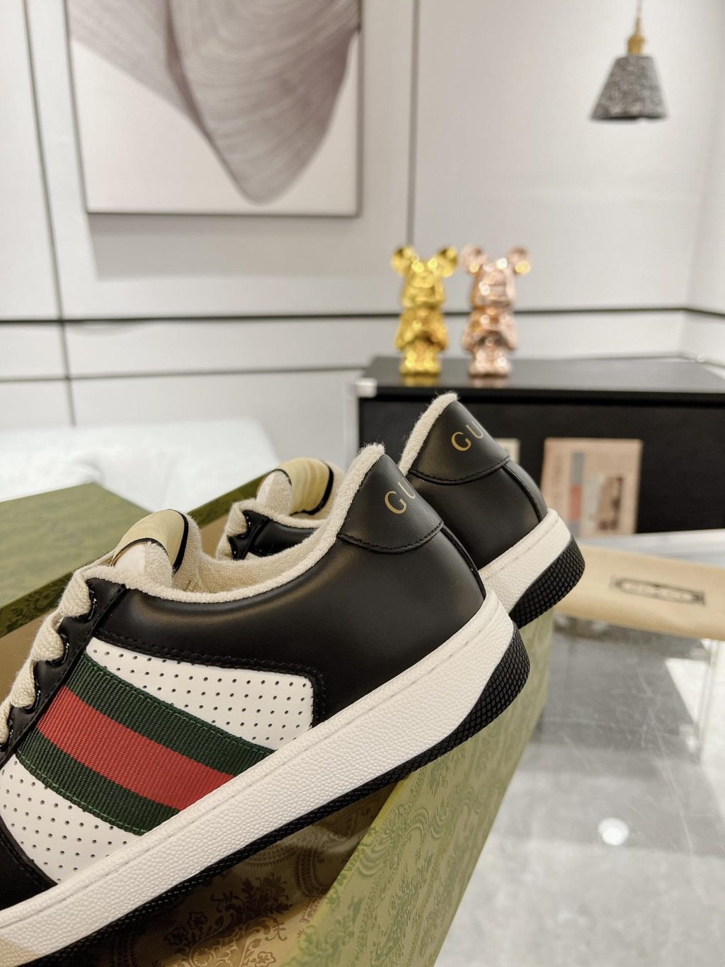 Gucci Screener Black White sneaker - Image 4
