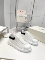 Alexander McQueen Sneaker - Image 2