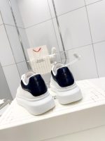 Alexander McQueen Sneaker - Image 4