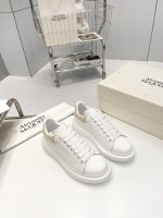 Alexander McQueen Sneaker - Image 3