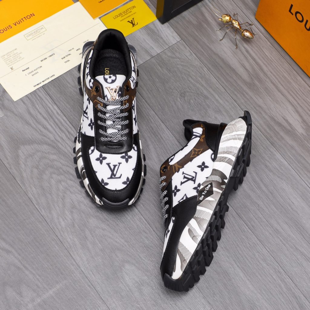 LOUIS VUITTON TRAINER SNEAKER - Image 2