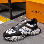 LOUIS VUITTON TRAINER SNEAKER - Image 4