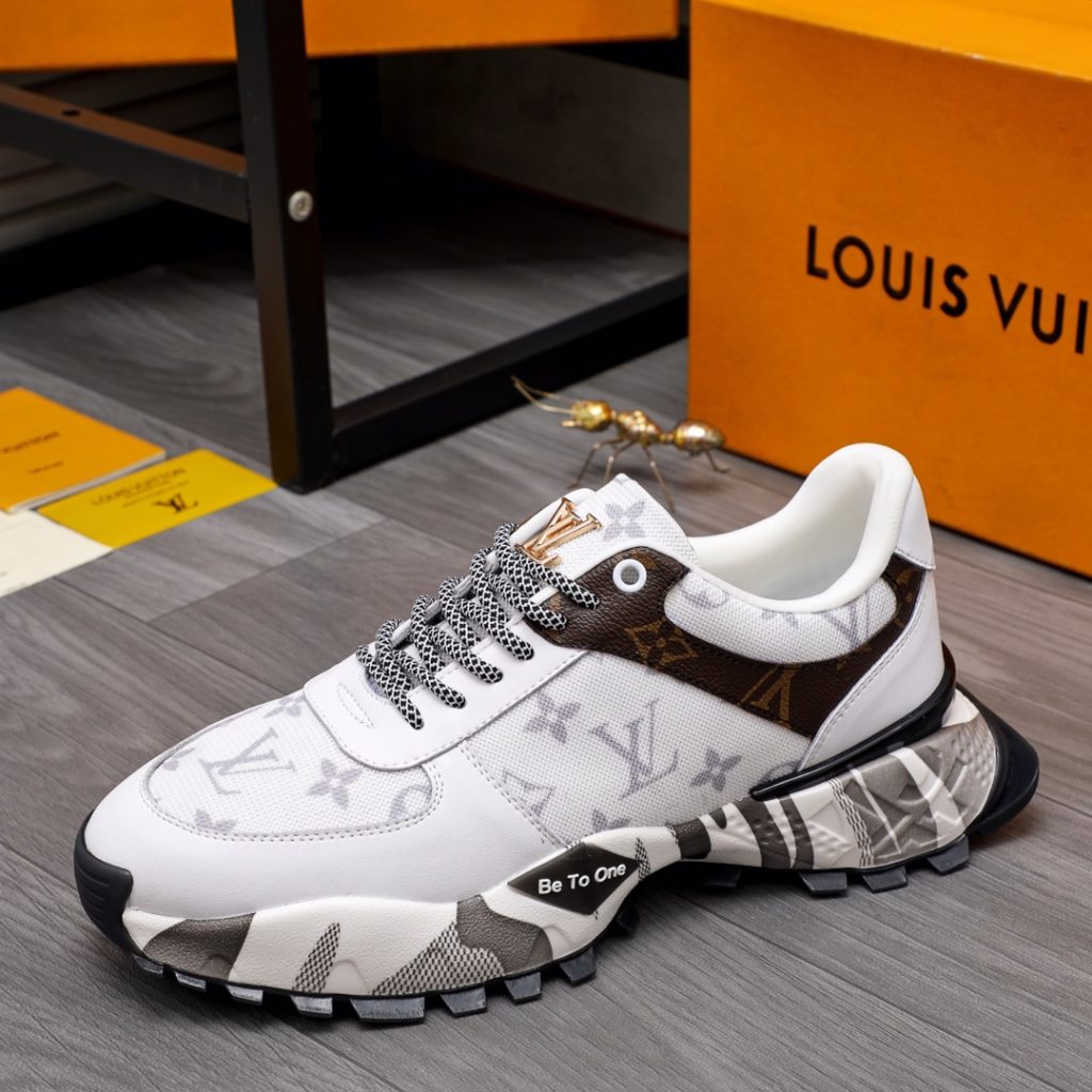 LOUIS VUITTON TRAINER SNEAKER - Image 3