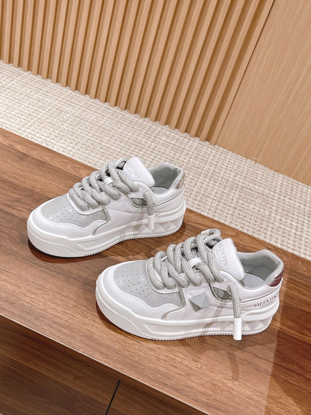 Valentino Garavani Sneaker - Image 3