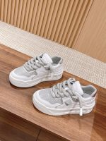 Valentino Garavani Sneaker - Image 3