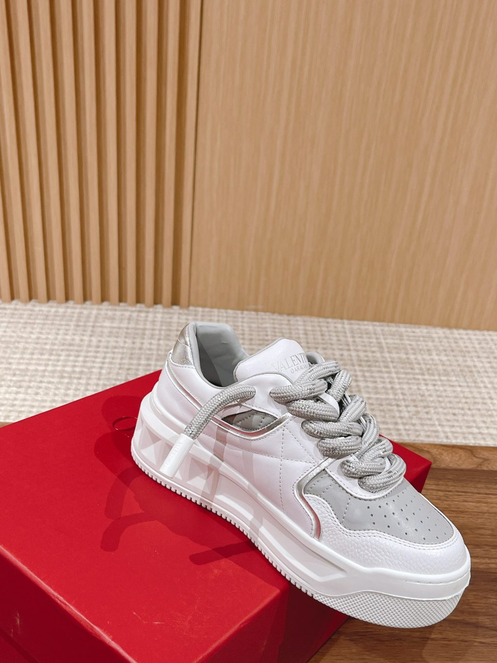 Valentino Garavani Sneaker - Image 4