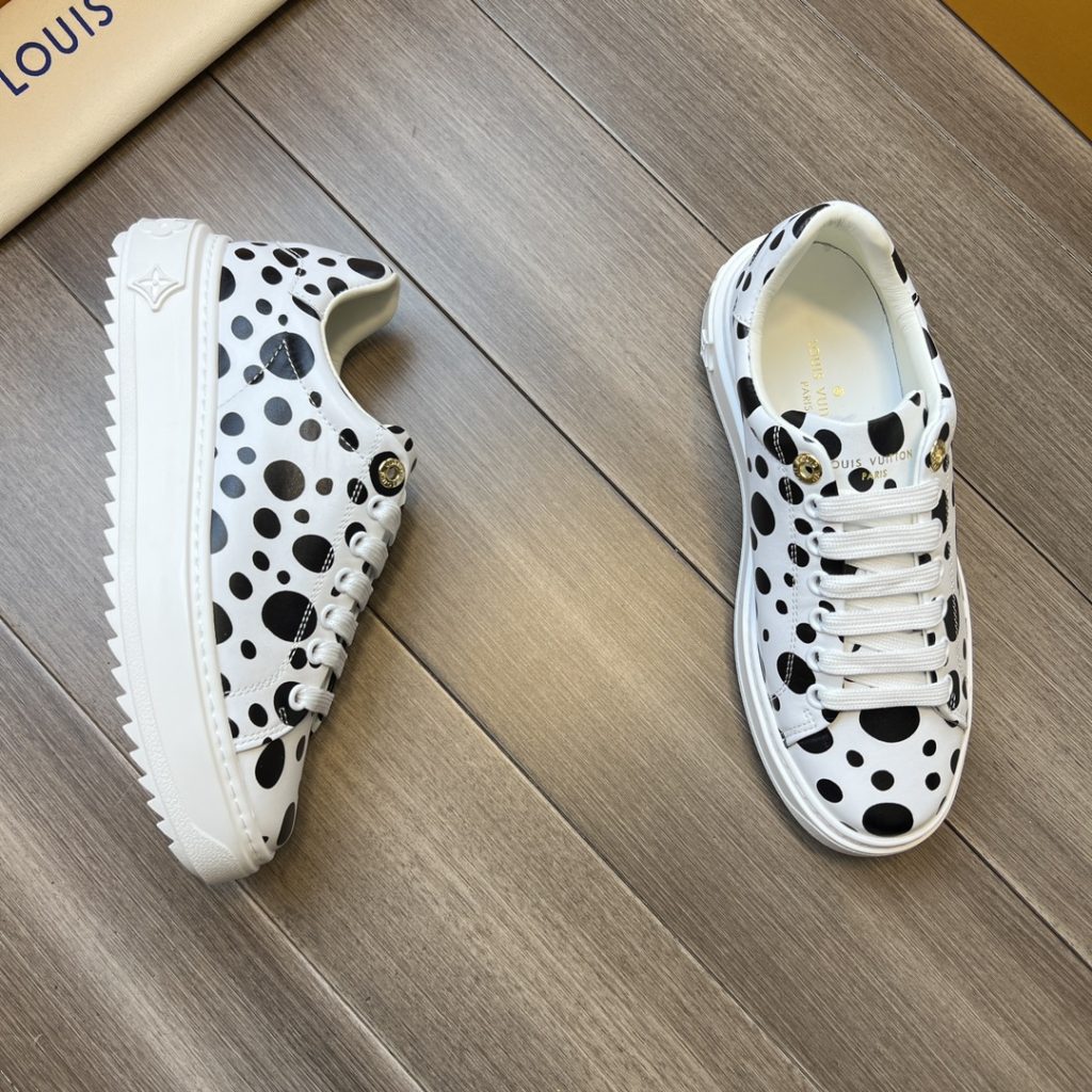LOUIS VUITTON TRAINER SNEAKER - Image 2