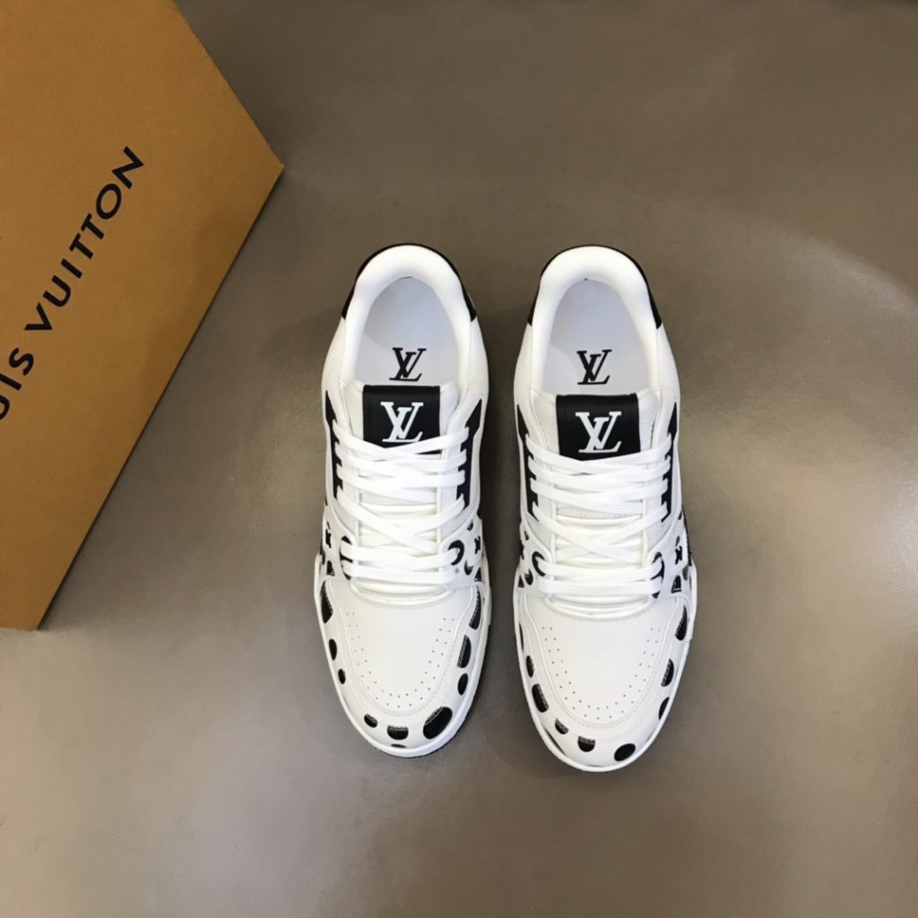 LOUIS VUITTON TRAINER SNEAKER - Image 3