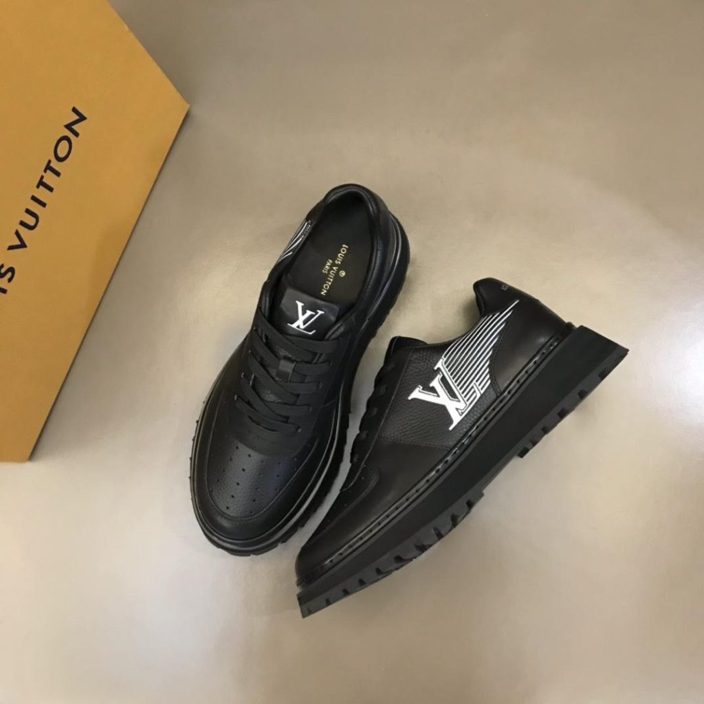 LOUIS VUITTON TRAINER SNEAKER - Image 3