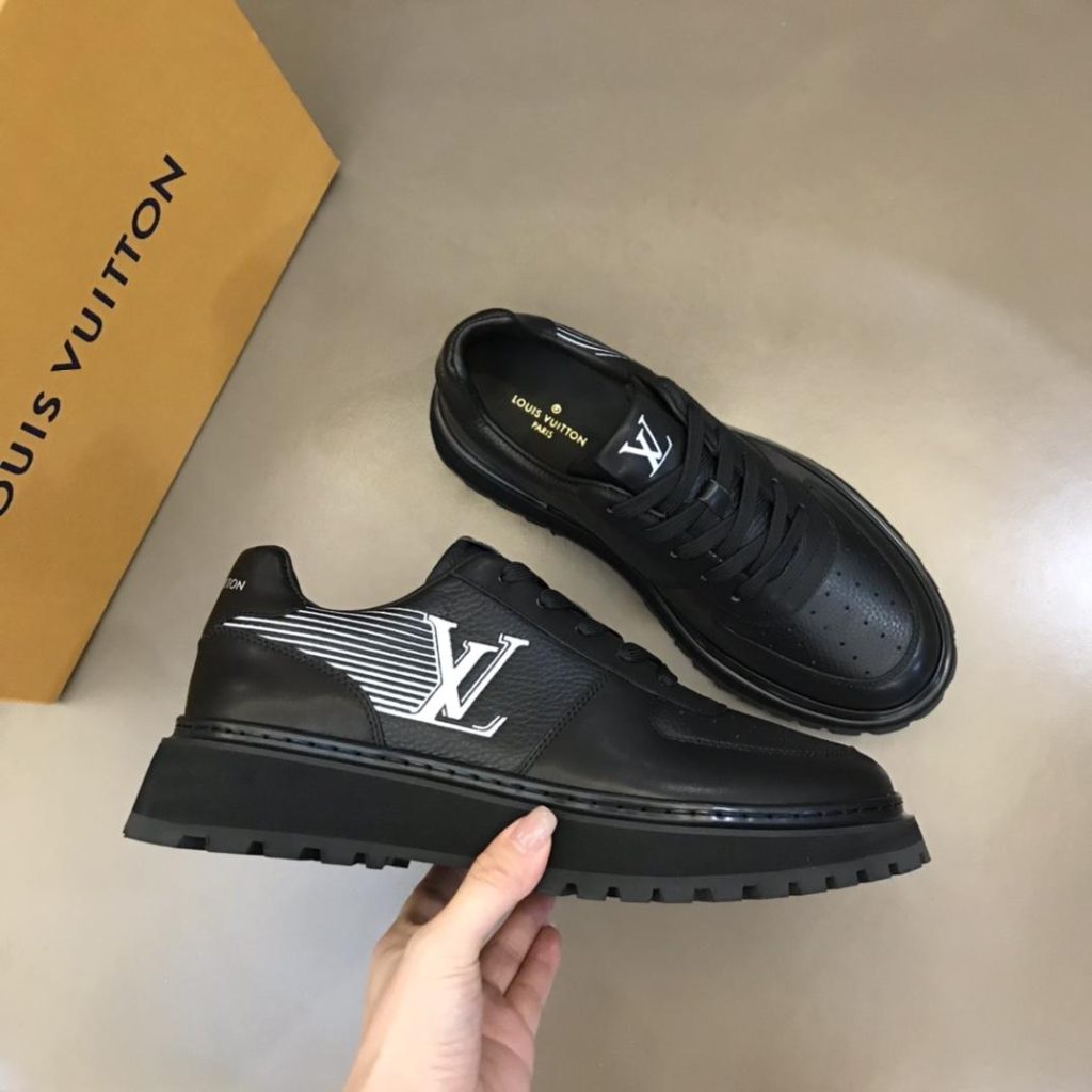 LOUIS VUITTON TRAINER SNEAKER - Image 4