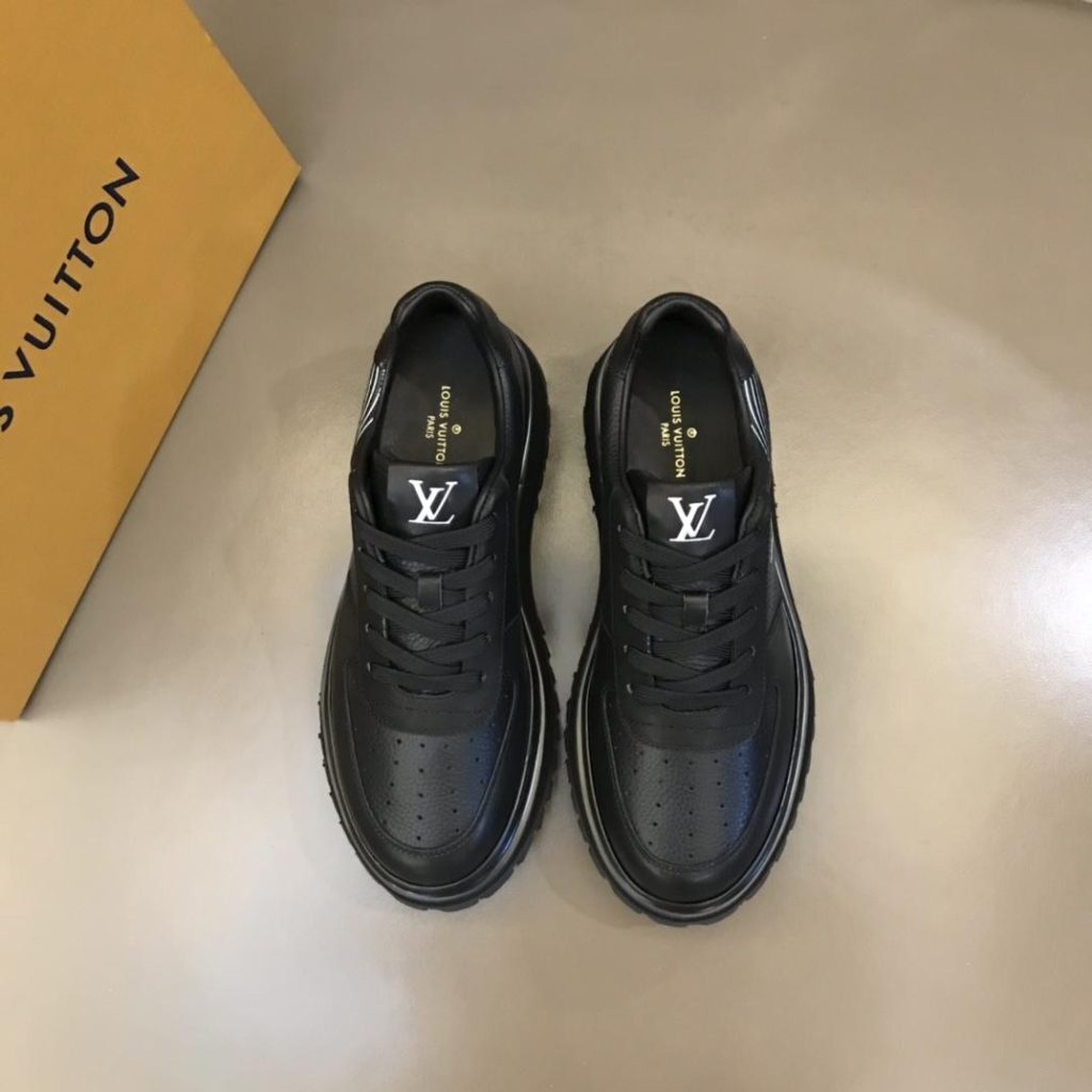 LOUIS VUITTON TRAINER SNEAKER - Image 2