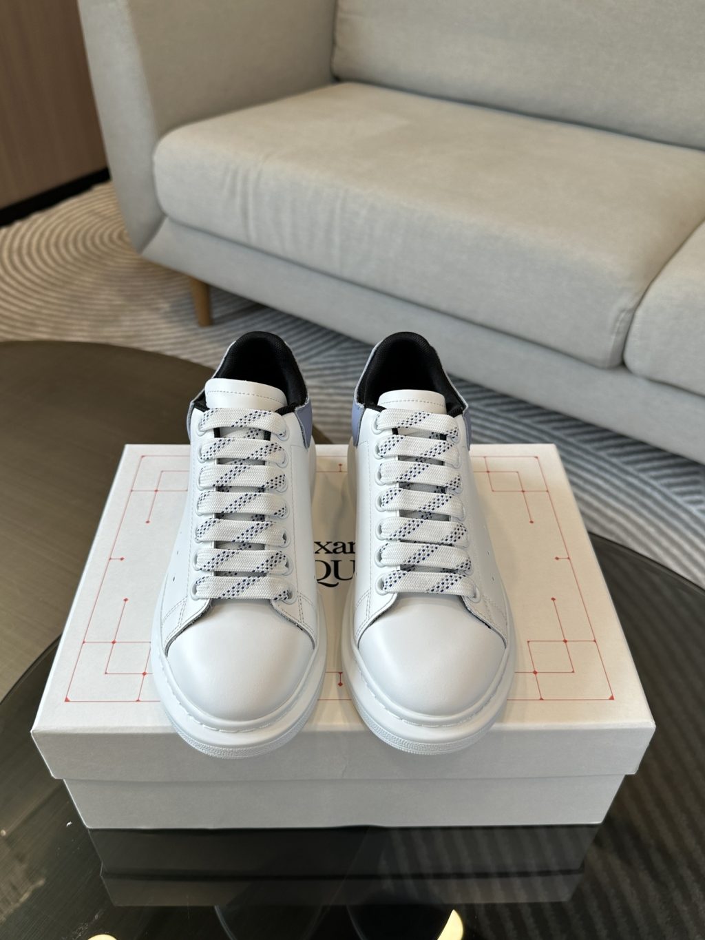 Alexander McQueen Sneaker - Image 3