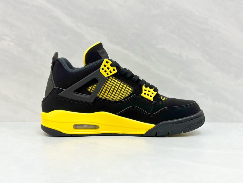 Air Jordan 4 Retro GS Thunder 2023 Sneaker - Image 2