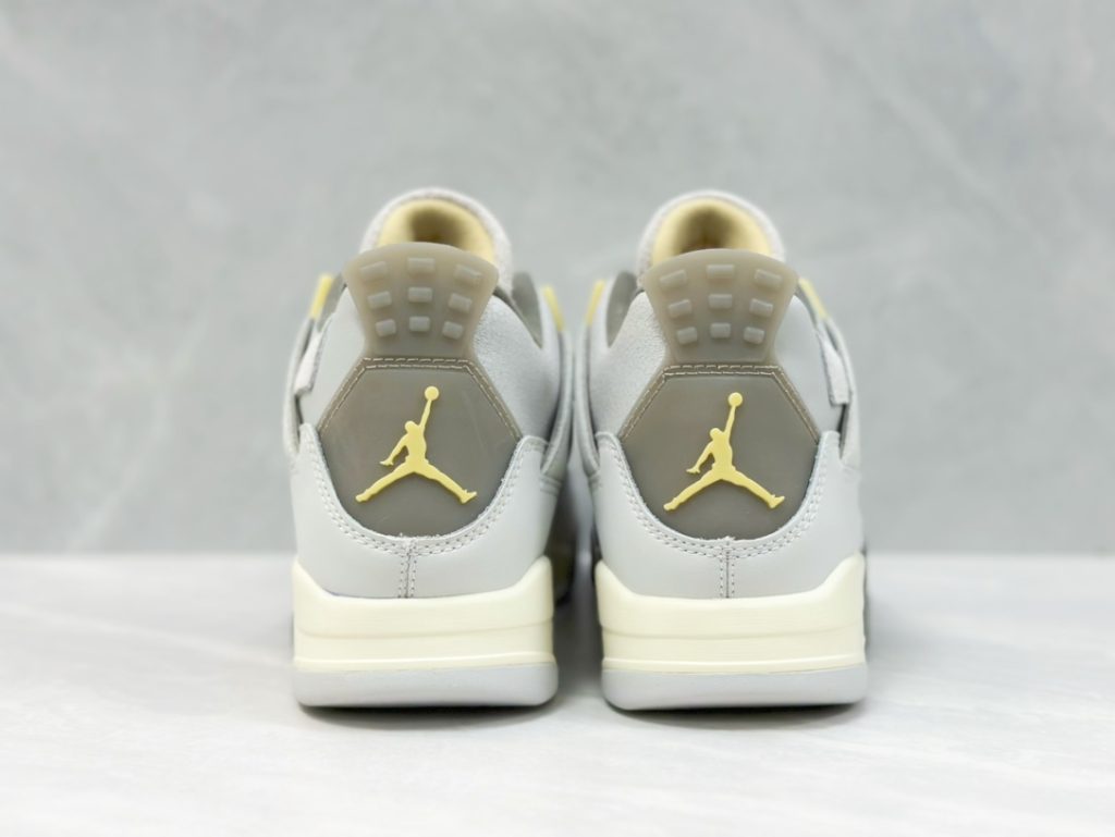 AIR JORDAN 4 RETRO SE CRAFT PHOTON DUST Sneaker - Image 4
