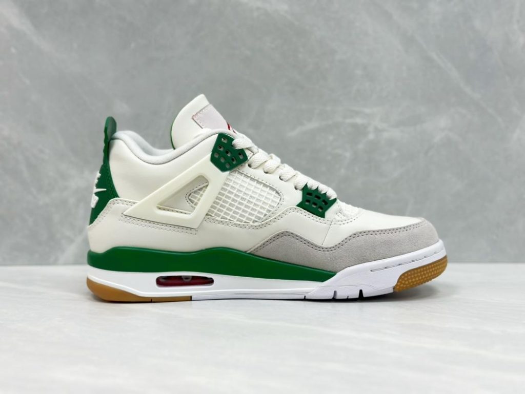 Nike SB xJordan Air Jordan4 Pine Green Sneaker - Image 2