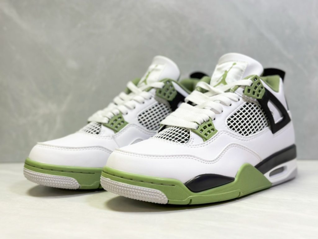 Jordan Air Jordan4 OilGreen Sneaker - Image 3