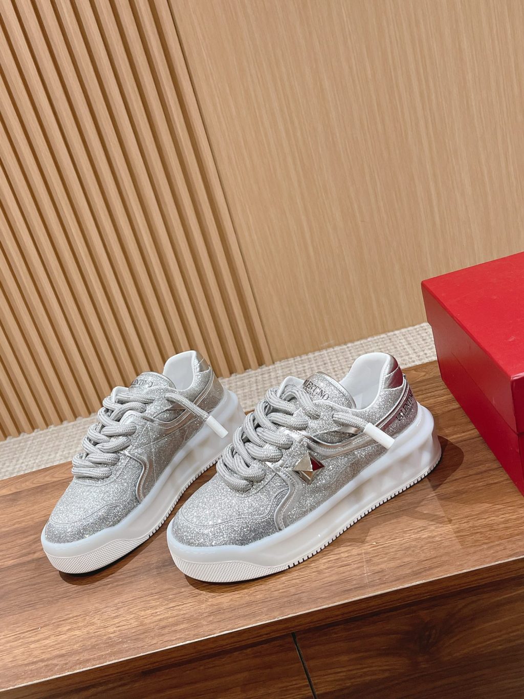 Valentino Garavani Sneaker - Image 3