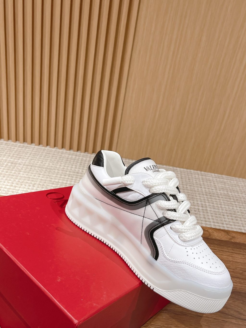 Valentino Garavani Sneaker - Image 4