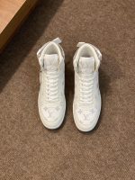 LOUIS VUITTON sneakers - Image 3