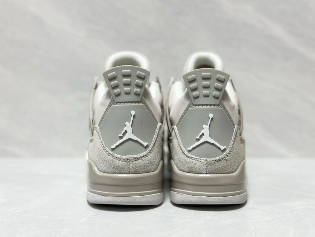 AIR JORDAN 4 FROZEN MOMENTS SNEAKER - Image 4