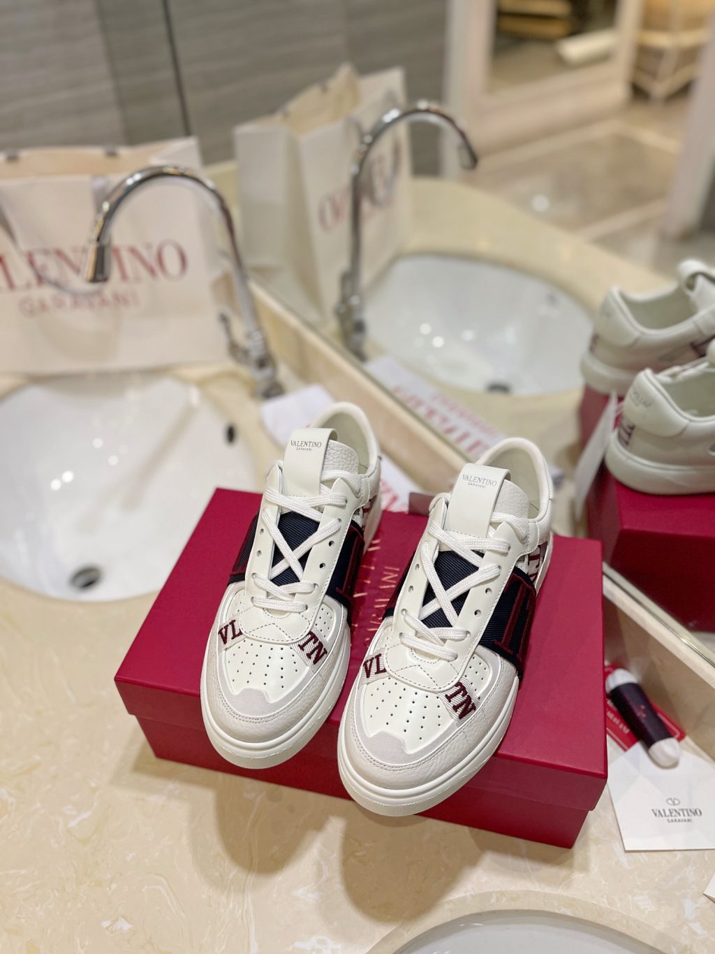 Valentino Garavani Sneaker - Image 4