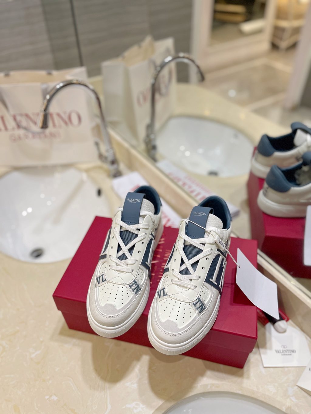 Valentino Garavani Sneaker - Image 4