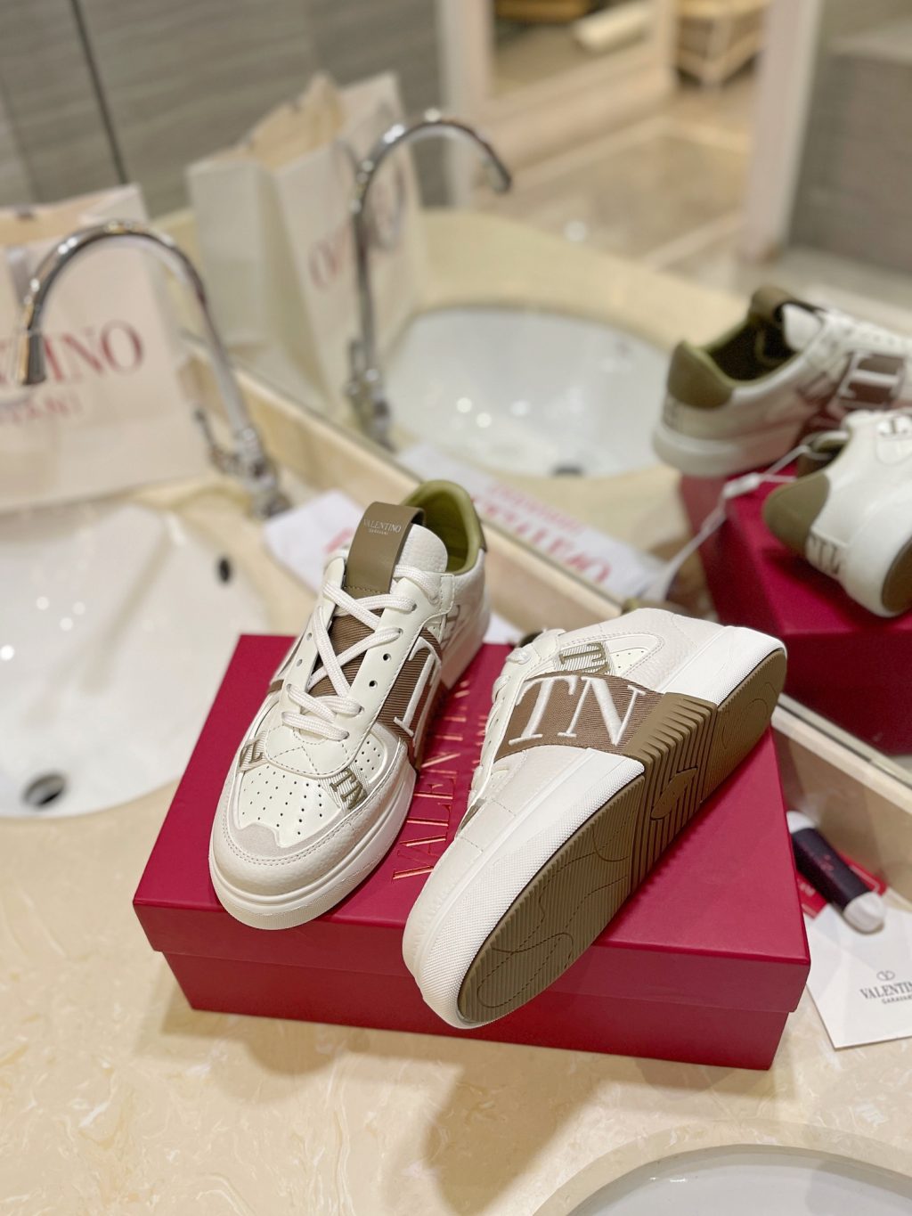 Valentino Garavani Sneaker - Image 3