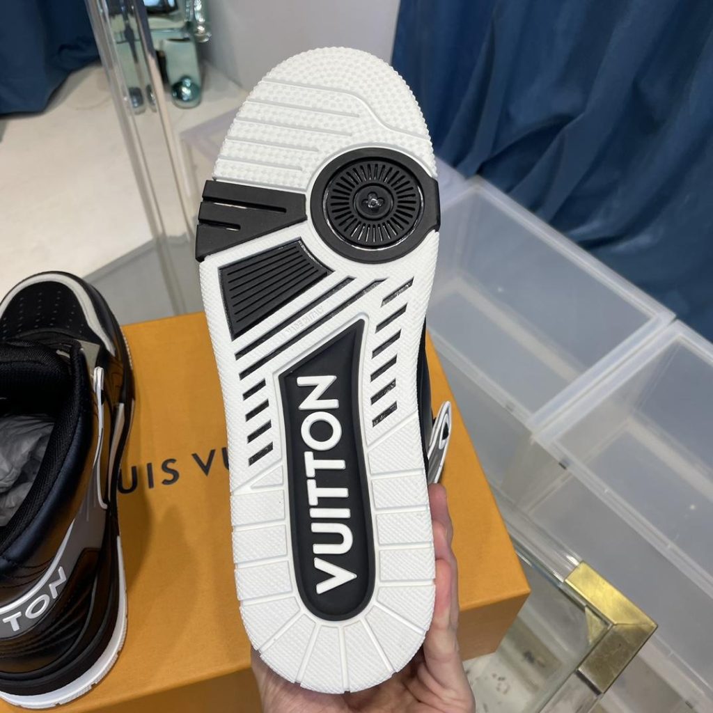 Louis Vuitton Trainer High-top sneakers - Image 4