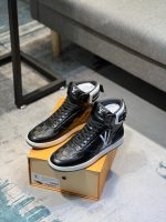 LOUIS VUITTON sneakers - Image 2