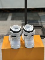 LOUIS VUITTON sneakers - Image 4