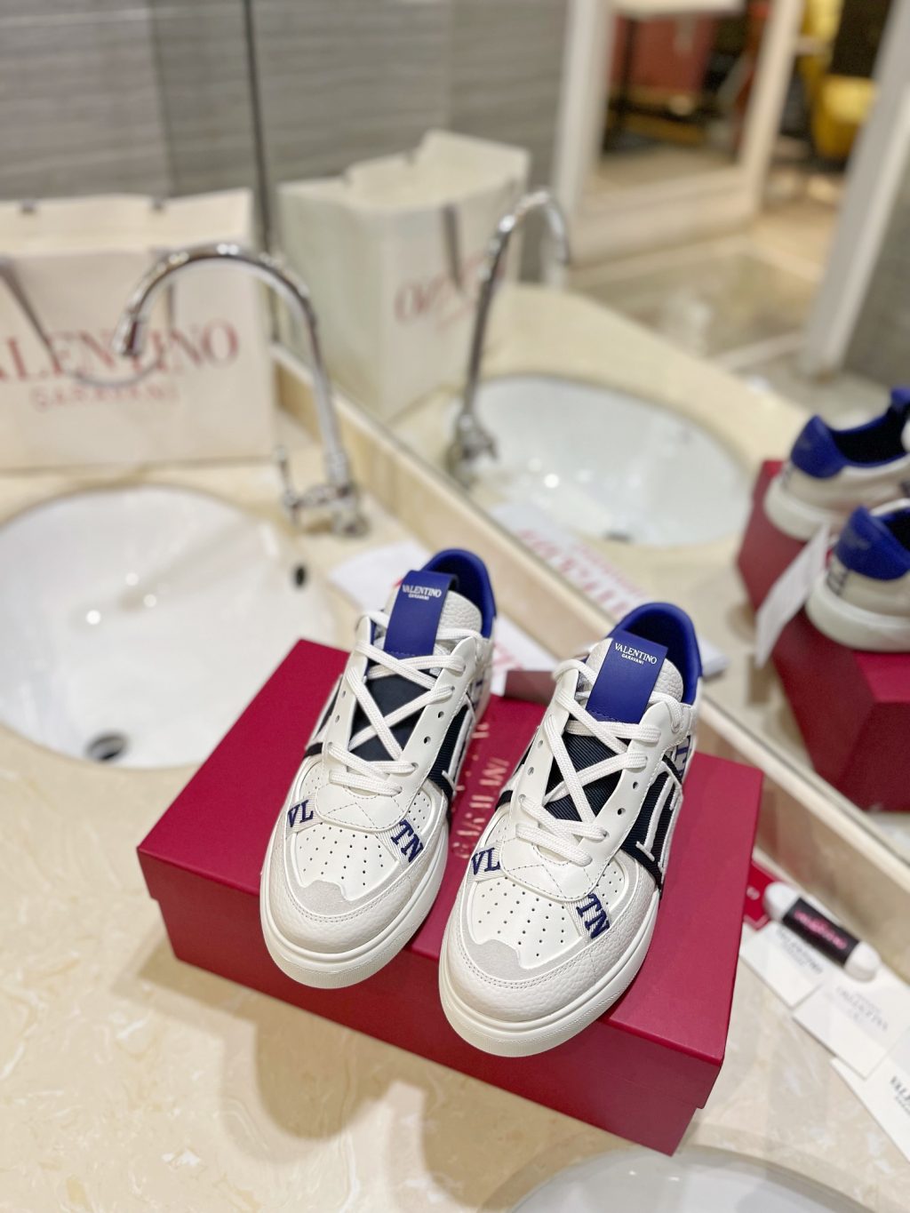 Valentino Garavani Sneaker - Image 4