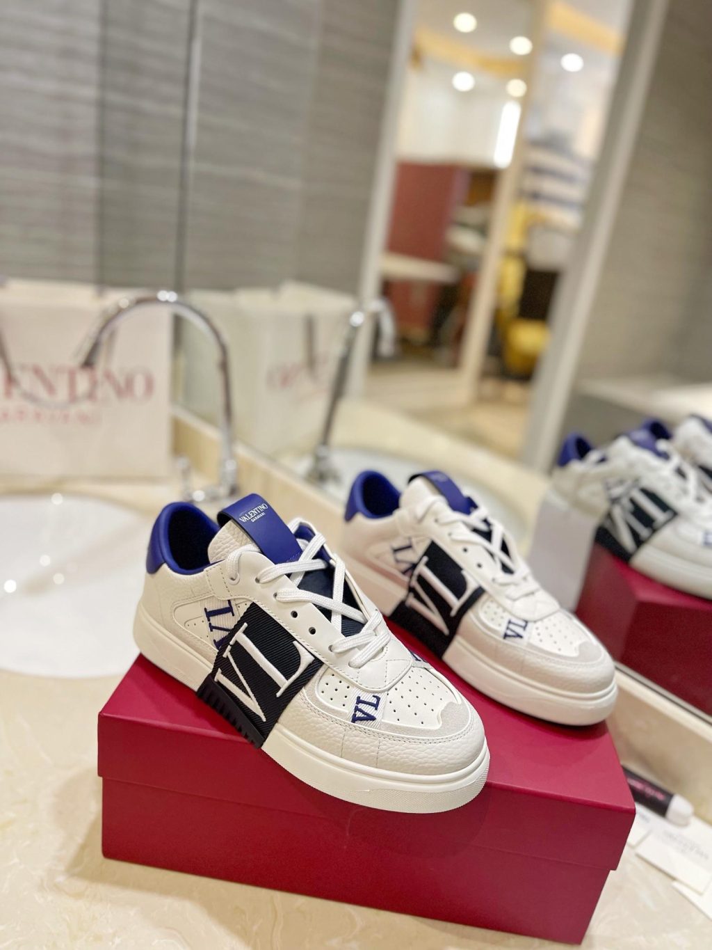 Valentino Garavani Sneaker - Image 2