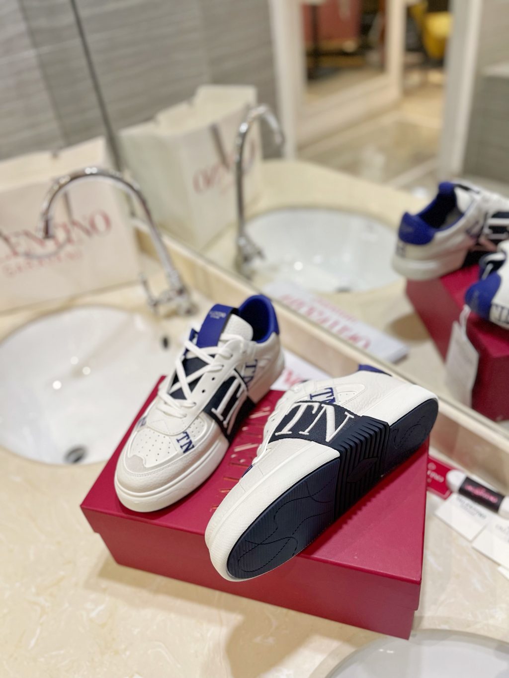 Valentino Garavani Sneaker - Image 3