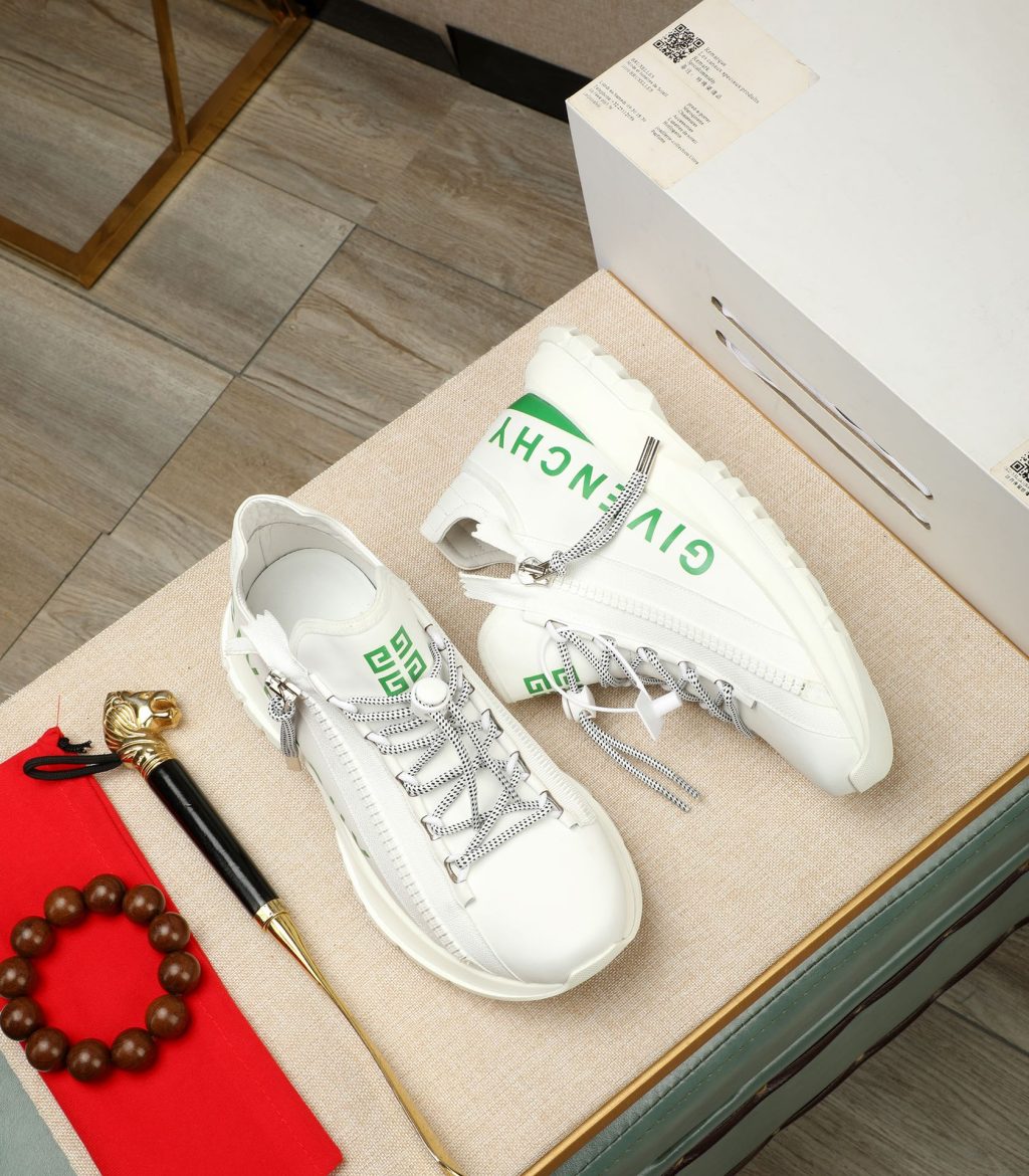 GIVENCHY SPECTRE ZIP RUNNER SNEAKERS - Image 3