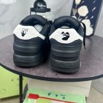 Off-White Sneaker - Image 4