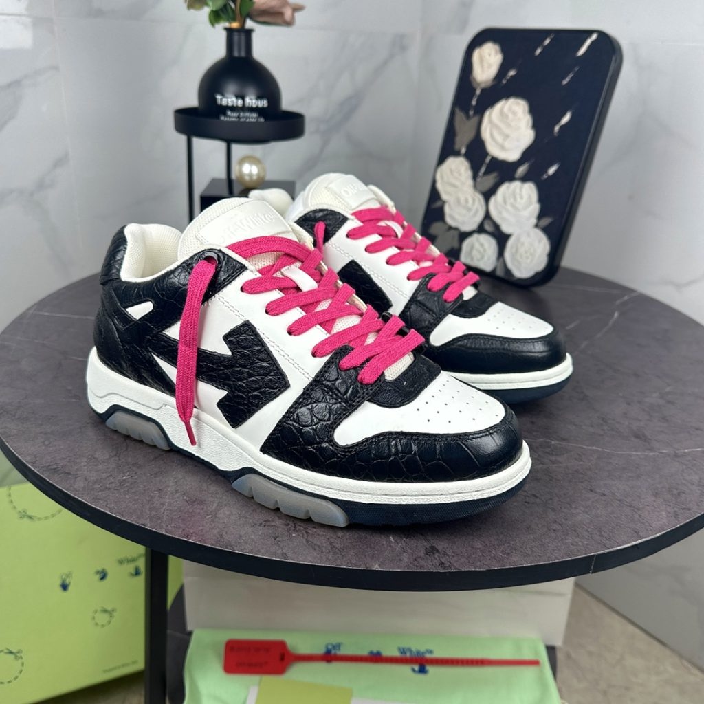 Off-White Sneaker - Image 2