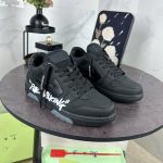 Off-White Sneaker - Image 3