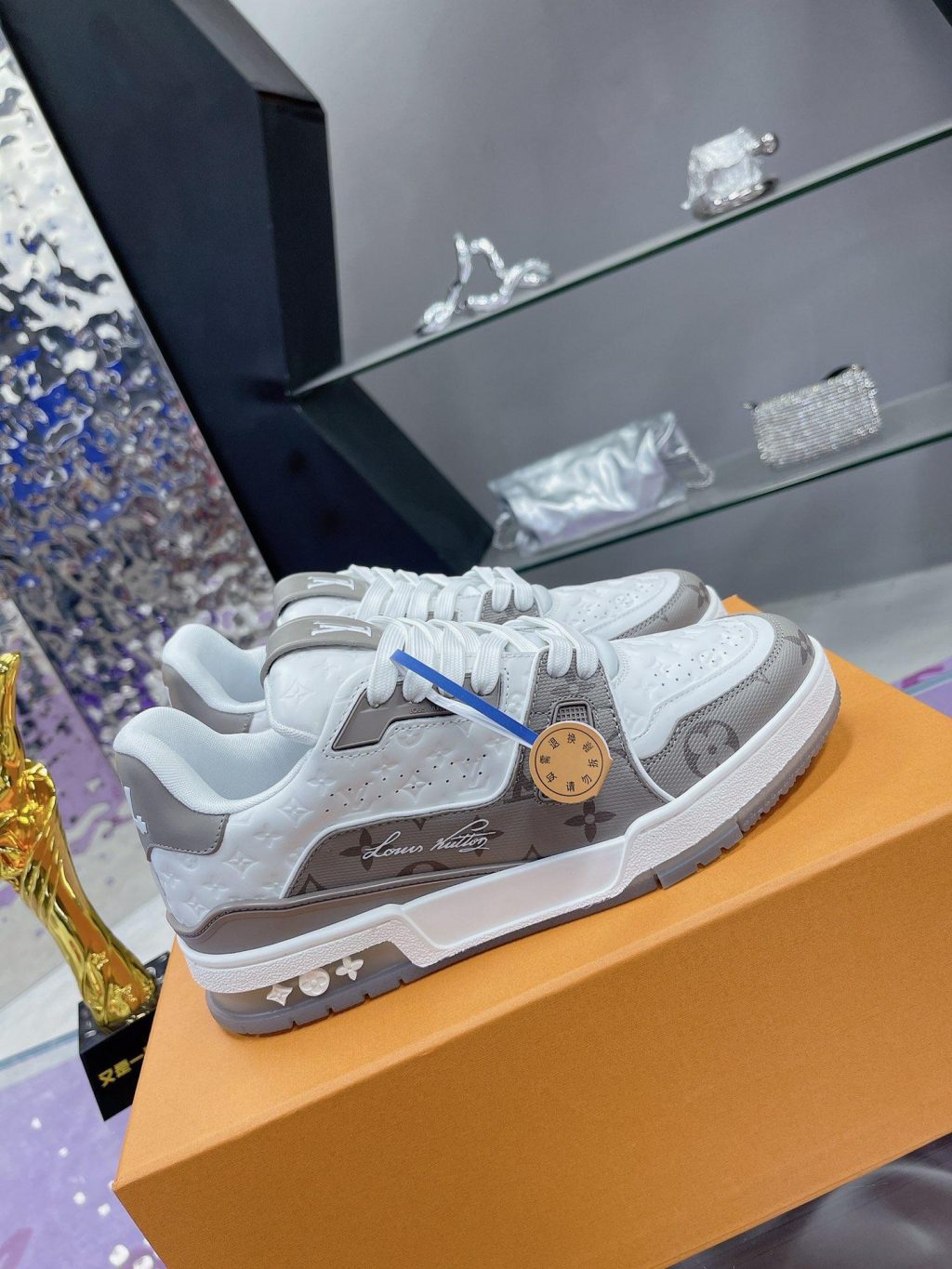 Louis Vuitton Trainer 54 Signature sneaker - Image 2