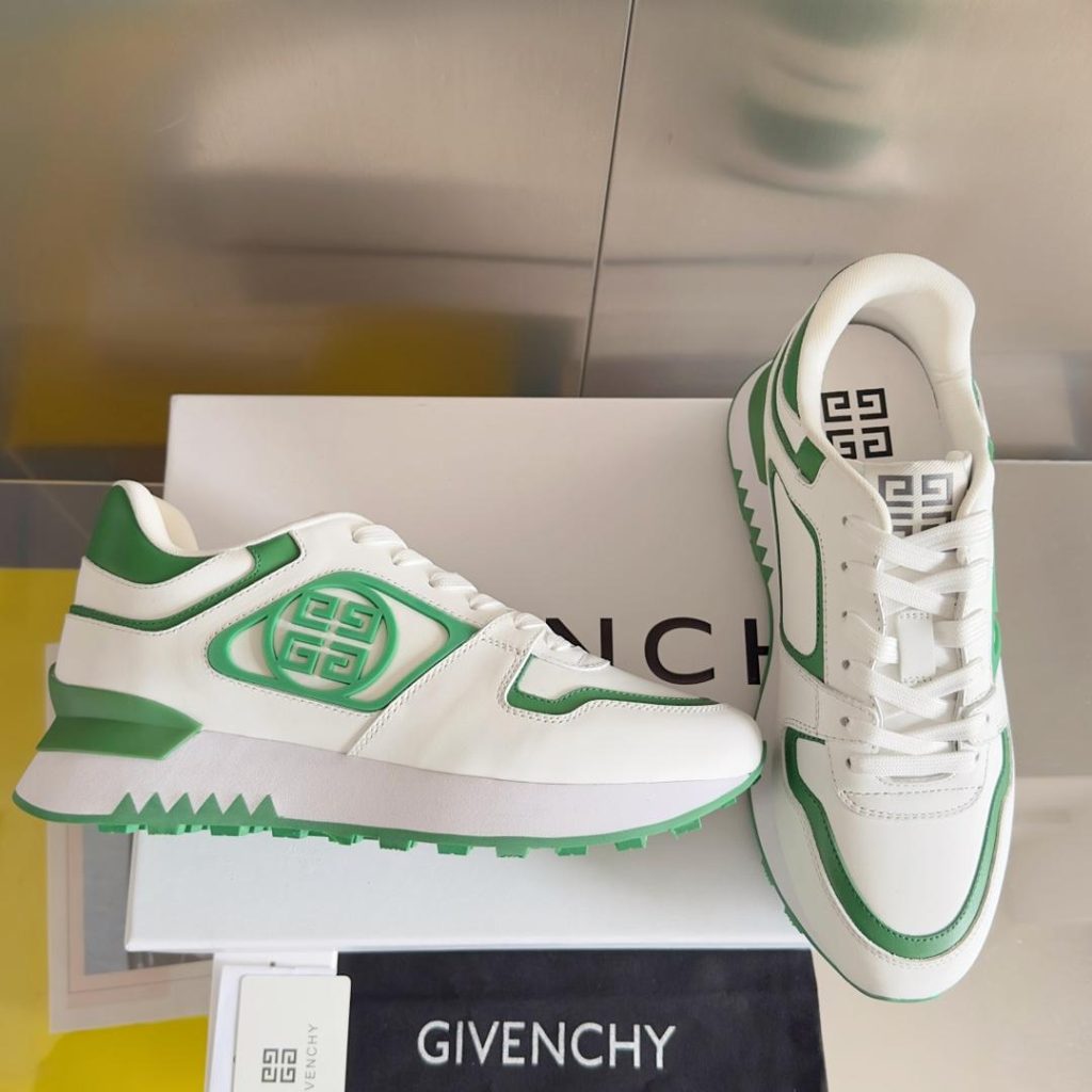 GIVENCHY G4 Sneaker - Image 2