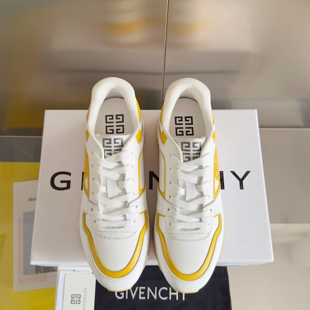 GIVENCHY G4 Sneaker - Image 4