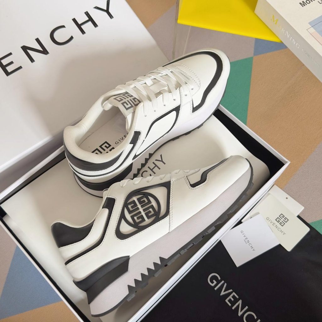 GIVENCHY G4 Sneaker - Image 3