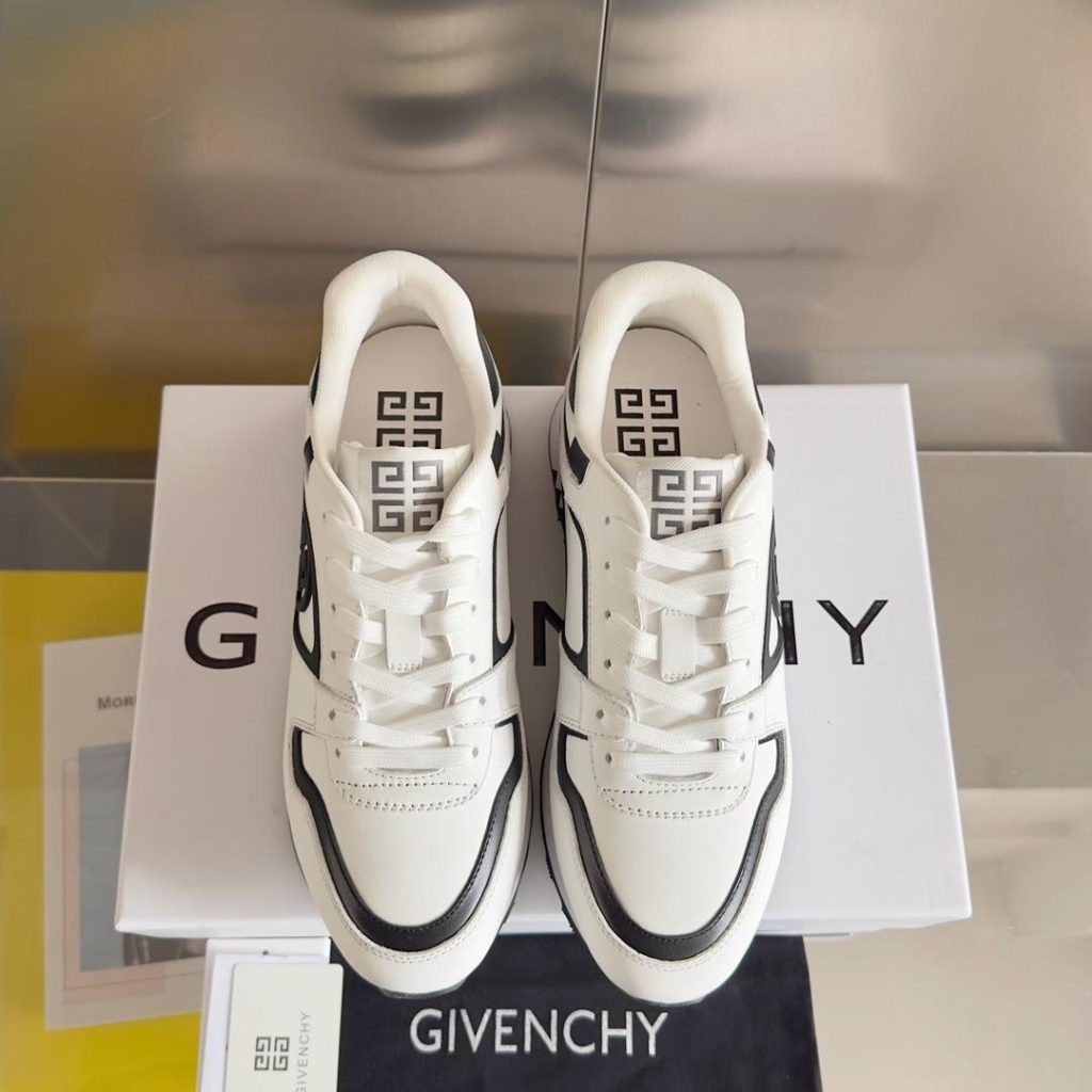 GIVENCHY G4 Sneaker - Image 4