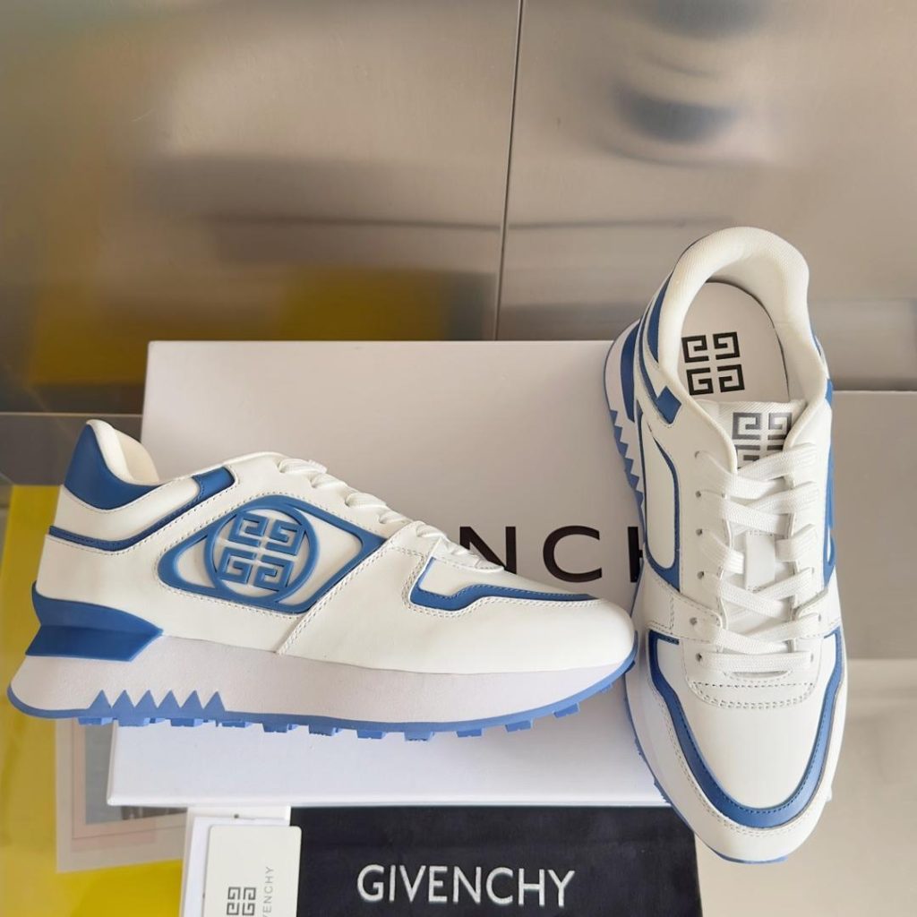 GIVENCHY G4 Sneaker - Image 2