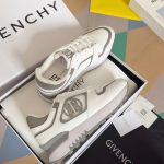 GIVENCHY G4 Sneaker - Image 3