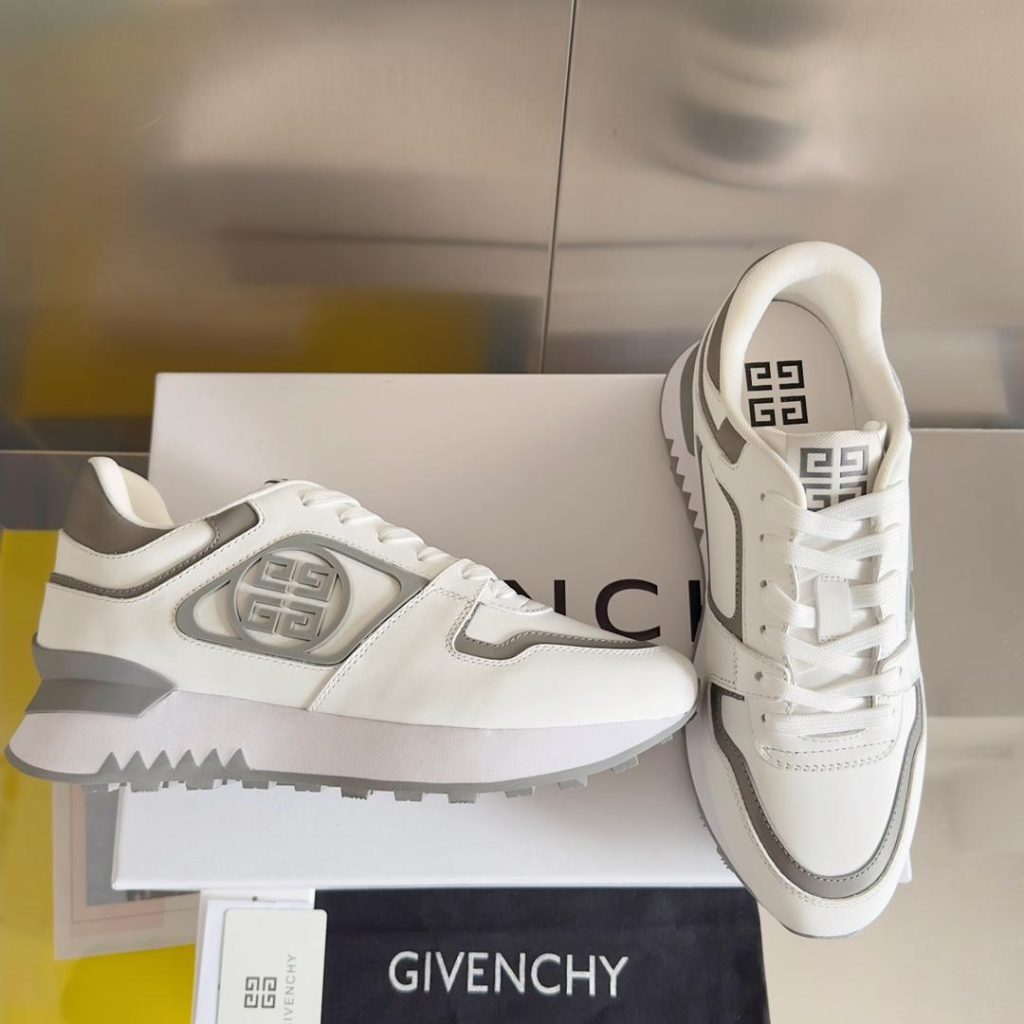 GIVENCHY G4 Sneaker - Image 2