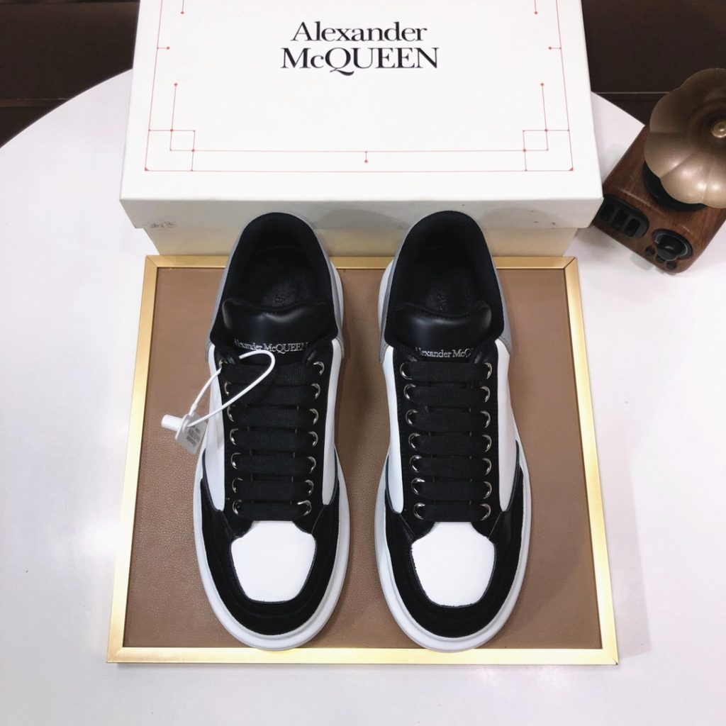 Alexander McQueen Sneaker - Image 2
